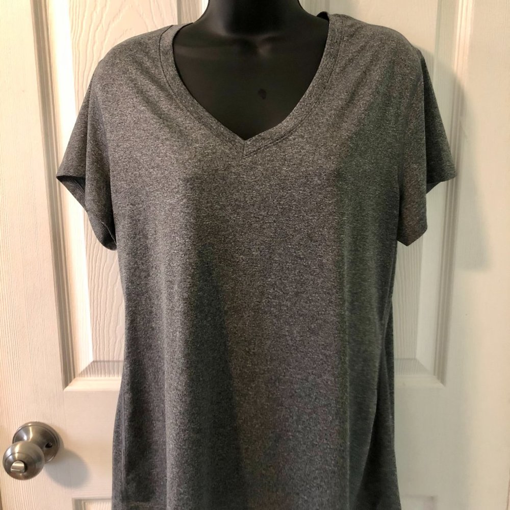 Champion Women's V-Neck Top XXL